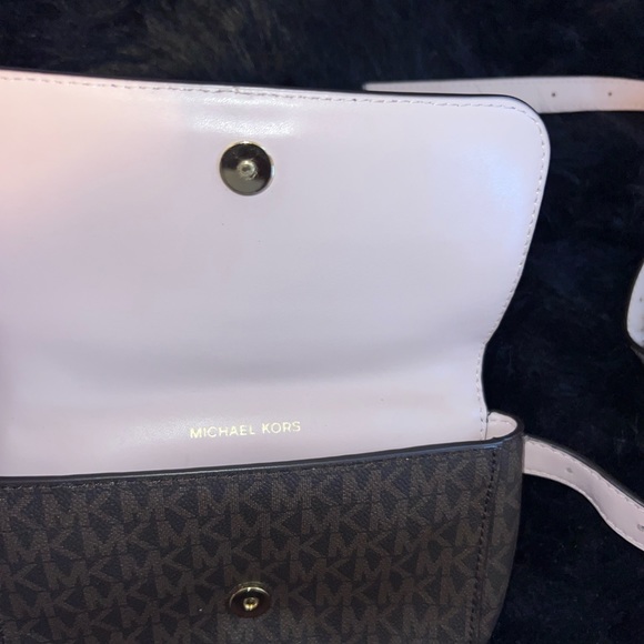 Michael Kors Fanny Pack - Picture 2 of 3